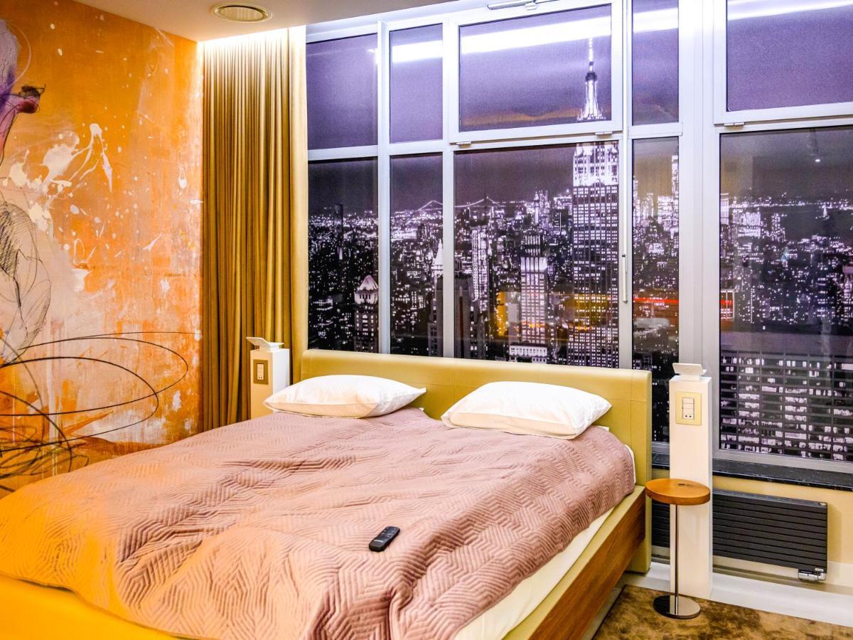 Pietryna Apartments Luxury - Sauna , Jacuzzi , Bezposrednio Przy Ul Piotrkowskiej Łódź Dış mekan fotoğraf